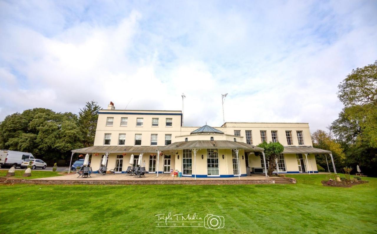 Stifford Hall Hotel Thurrock Grays Екстериор снимка